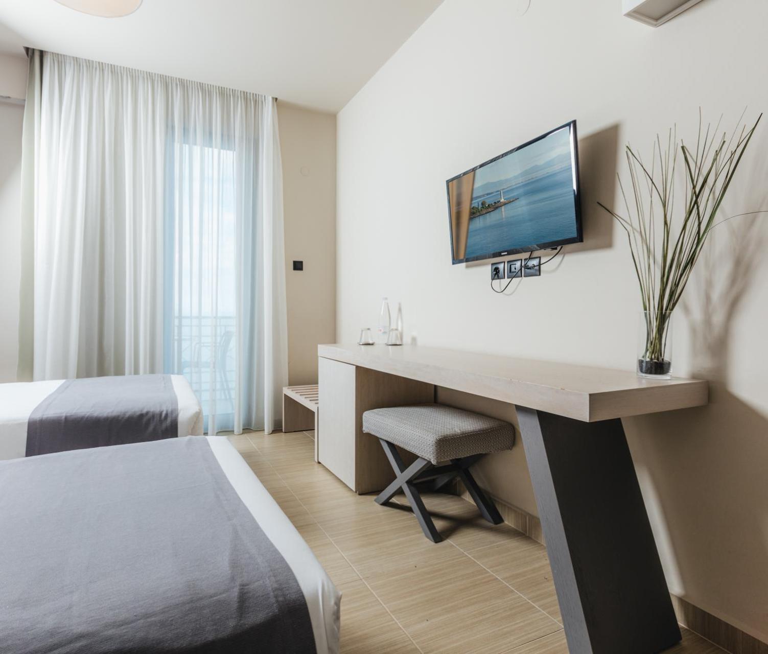 Infinity Hotel Gytheio Ngoại thất bức ảnh