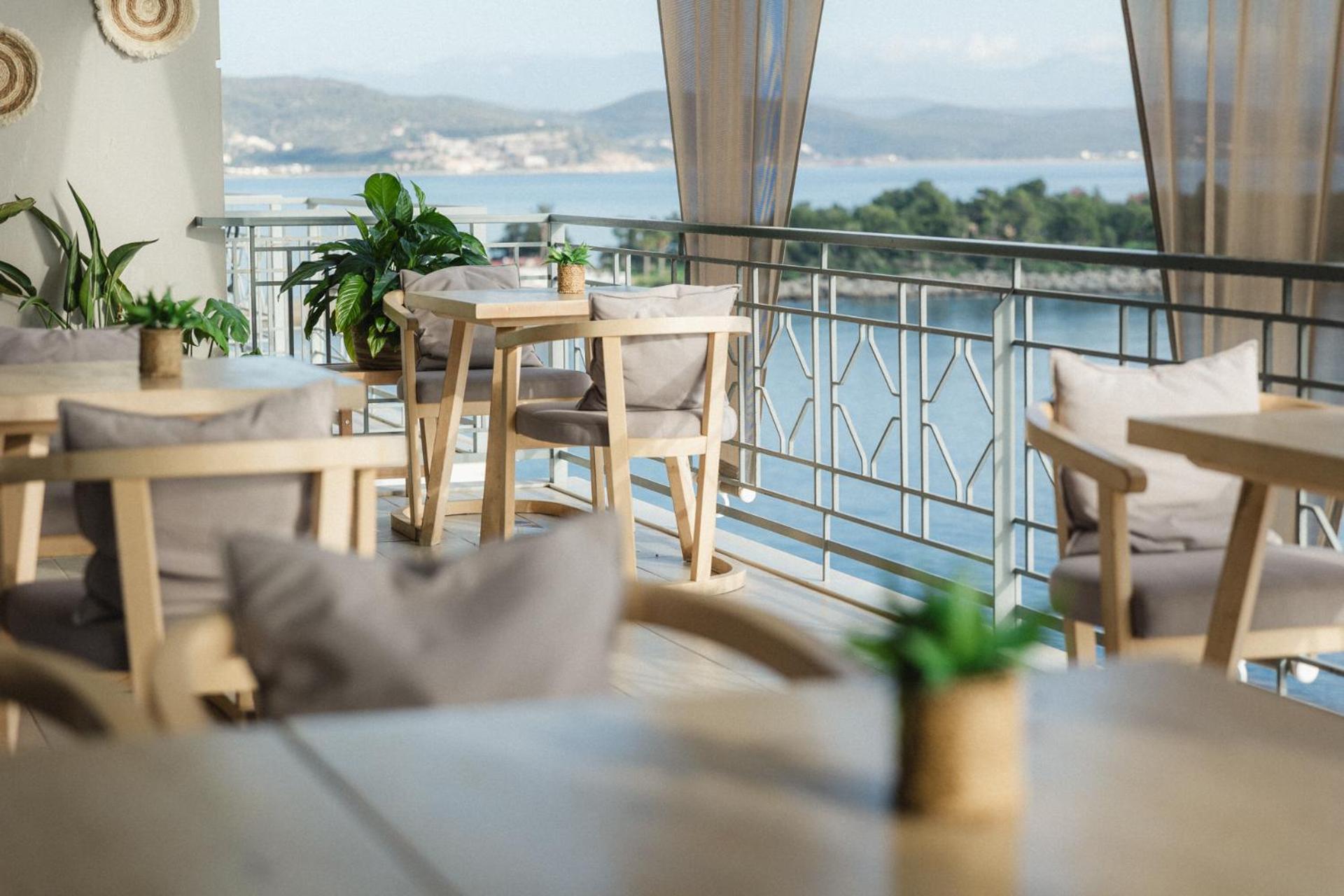 Infinity Hotel Gytheio Ngoại thất bức ảnh